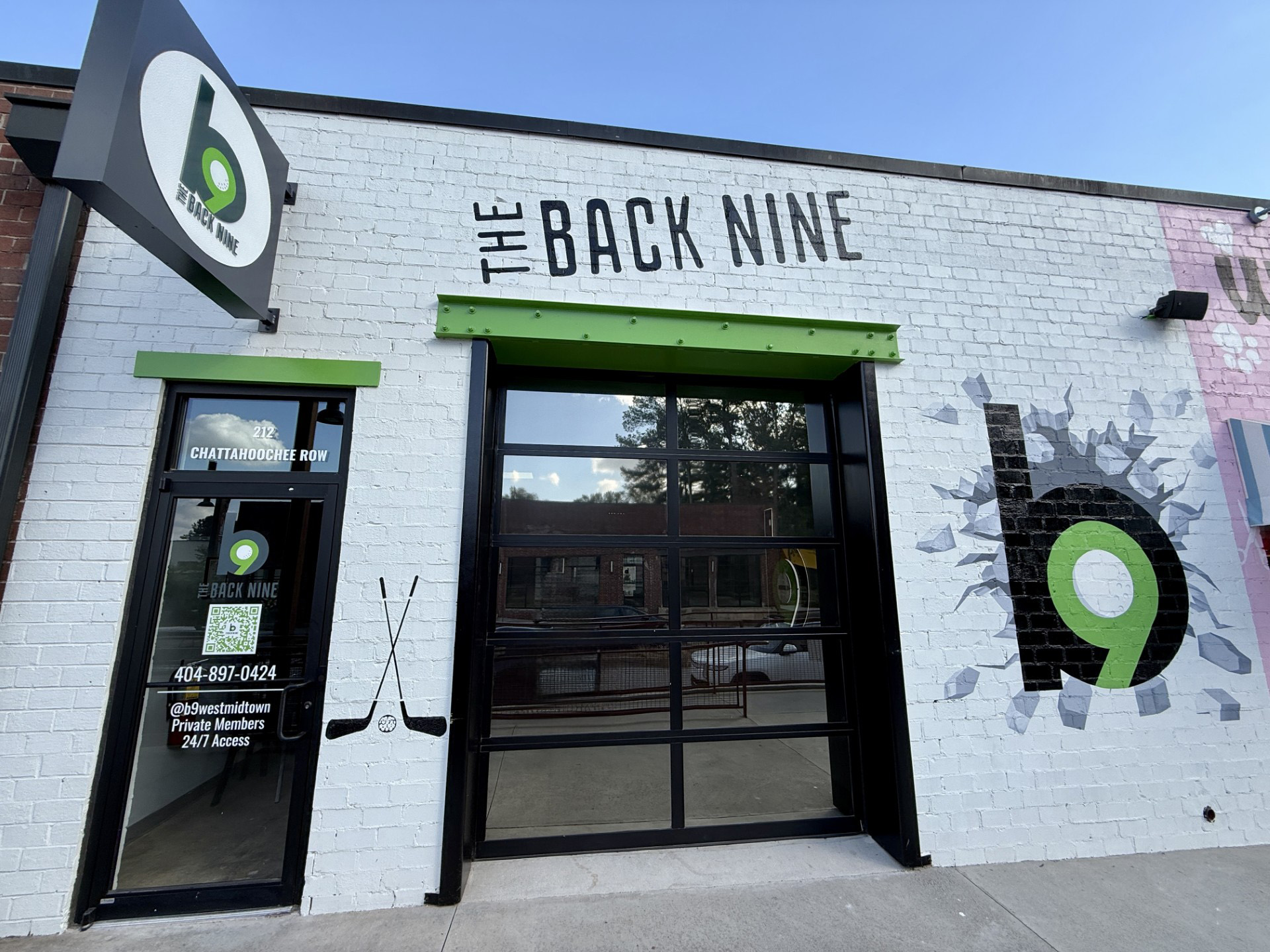 How The Back Nine Golf Built a Signage System for 50+ Franchise Locations