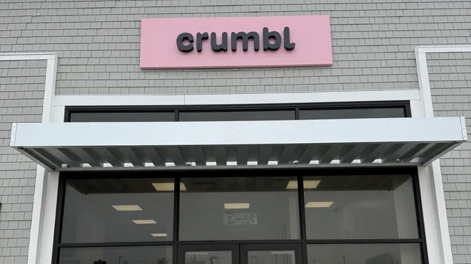How Crumbl Stopped Chasing Vendors and Started Building an Empire